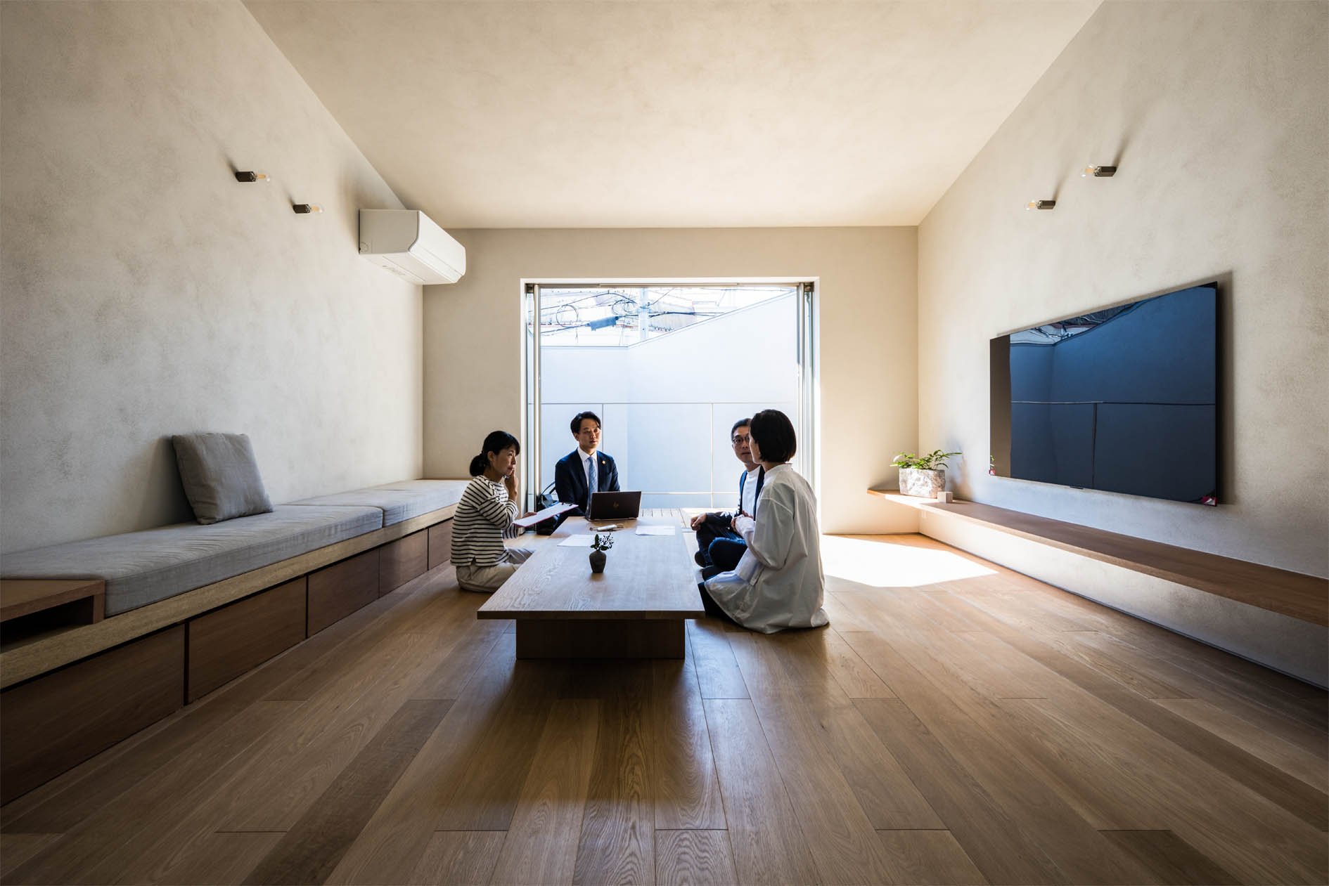 洞窟のような家